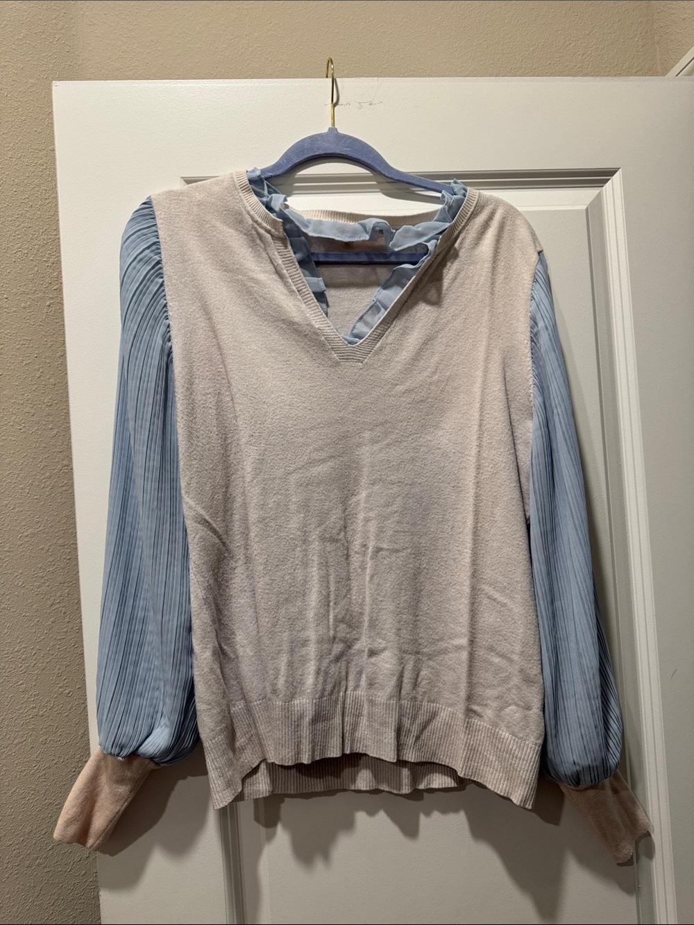 Sioni Two-Tone V-Neck Mixed-Media Blouse in Light Pink and Light Blue